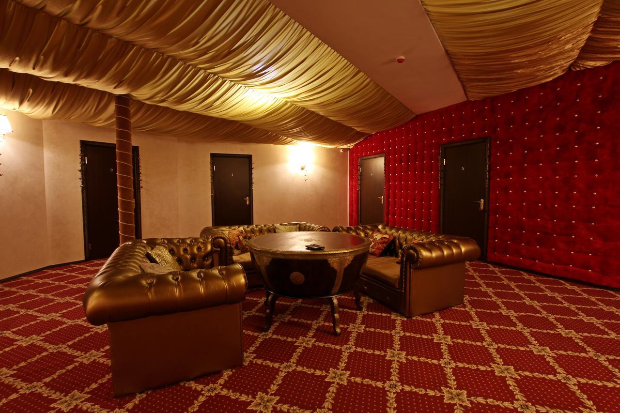 India Palace Hotel Kharkiv Ngoại thất bức ảnh