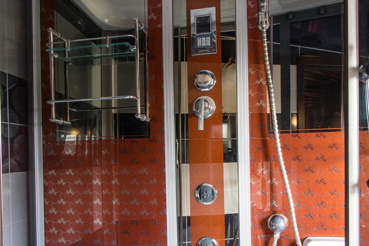 India Palace Hotel Kharkiv Ngoại thất bức ảnh