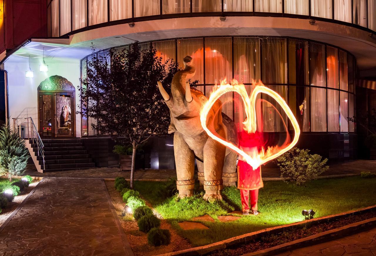 India Palace Hotel Kharkiv Ngoại thất bức ảnh