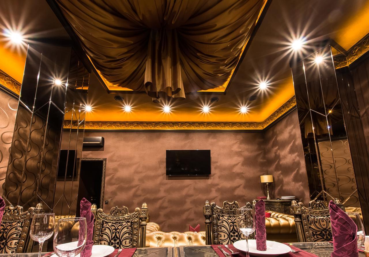 India Palace Hotel Kharkiv Ngoại thất bức ảnh