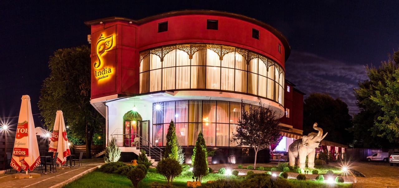India Palace Hotel Kharkiv Ngoại thất bức ảnh